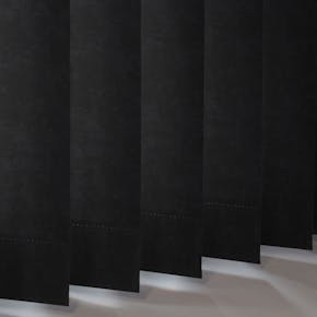 Vertical_Chancery_Black_LE3015